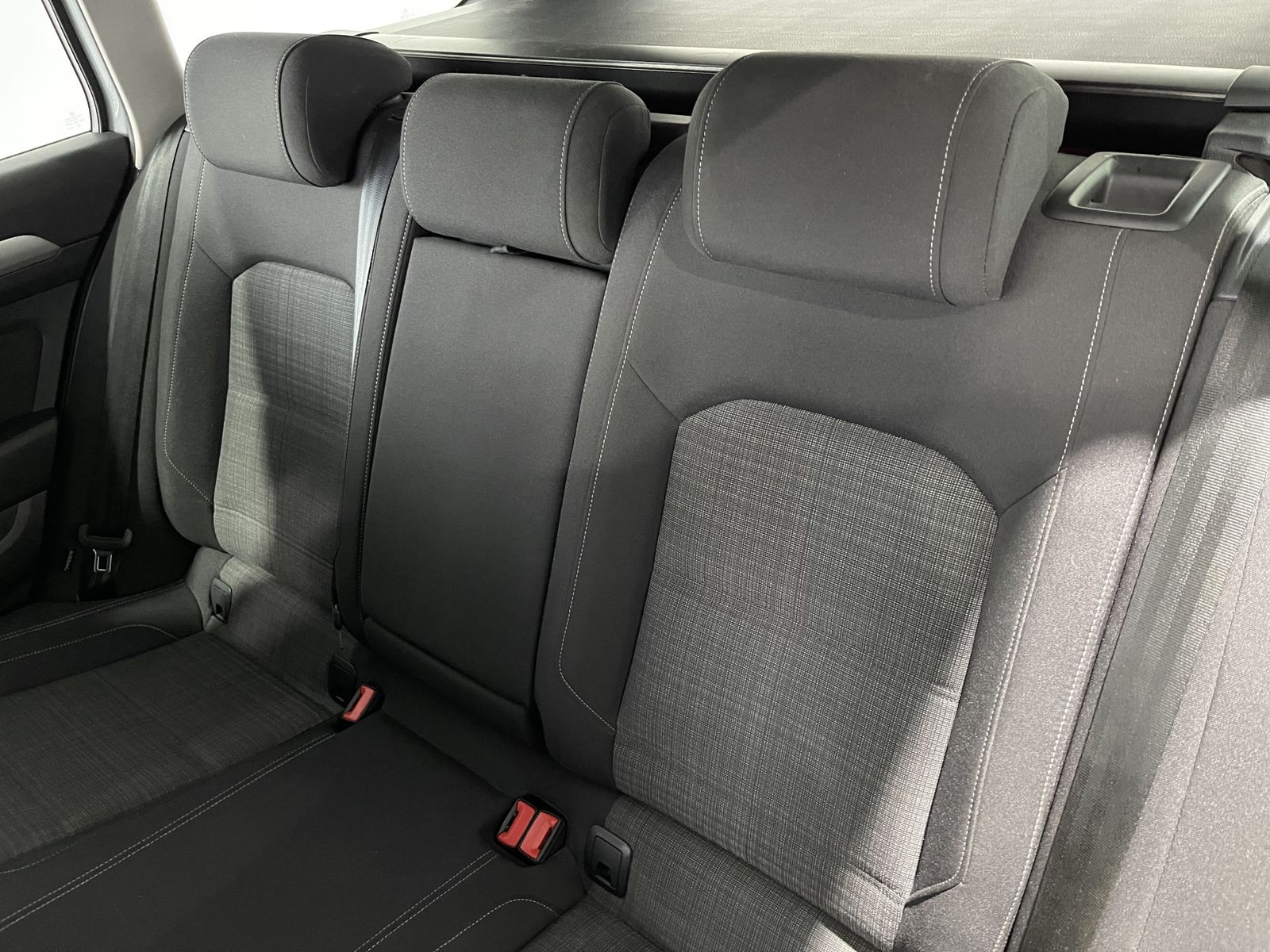 Fahrzeugabbildung Volkswagen Passat Variant 2.0 TDI*LED*AHK*ACC*Navi*Cam*