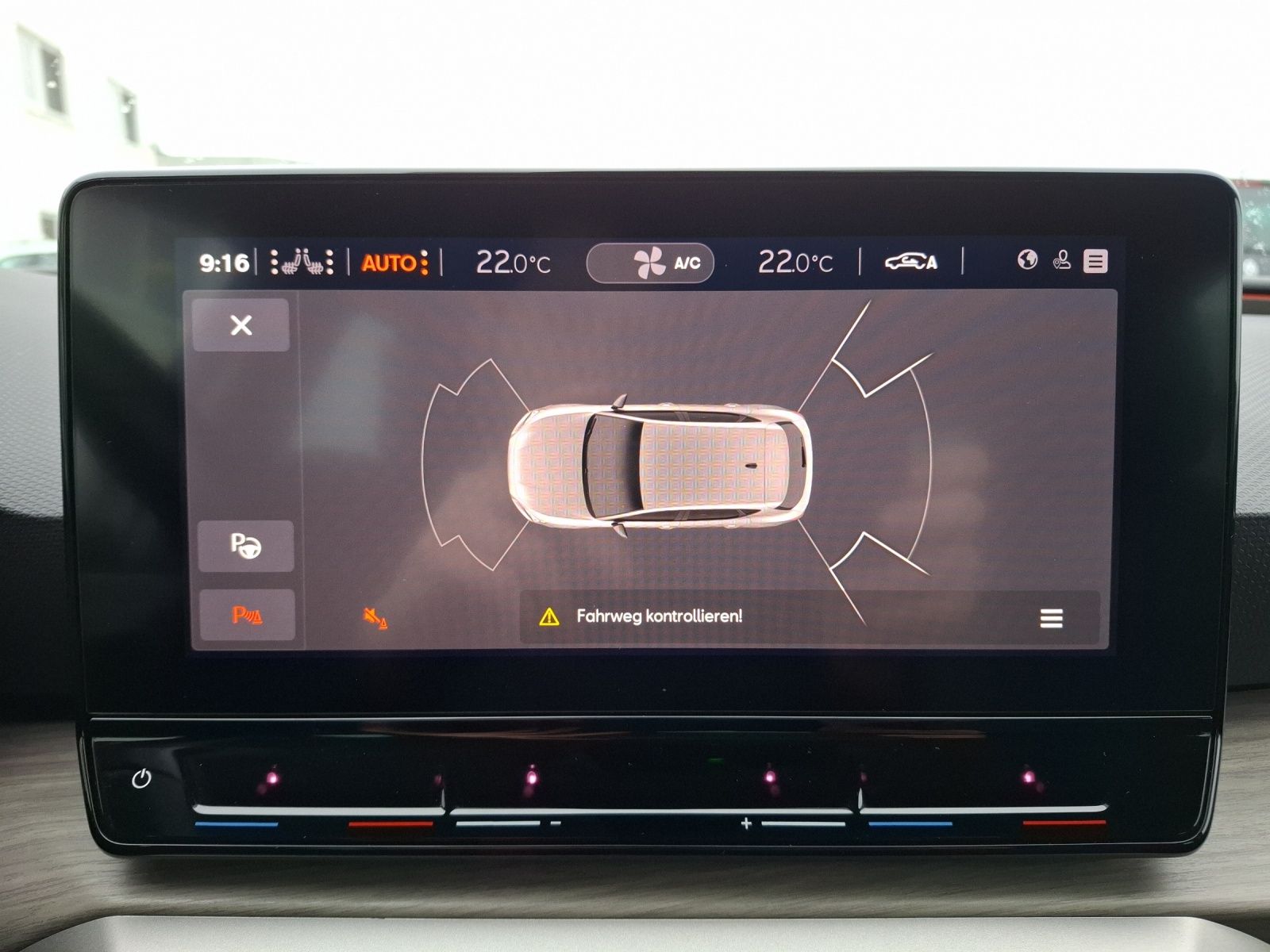 Fahrzeugabbildung SEAT Leon TSI Xcellence DSG LED AHK Navi ACC Park-Aas