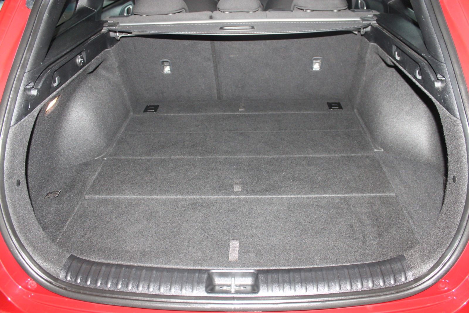 Fahrzeugabbildung Kia cee'd SW Prestige SHZ LHZ Tempomat Kamera uvm.