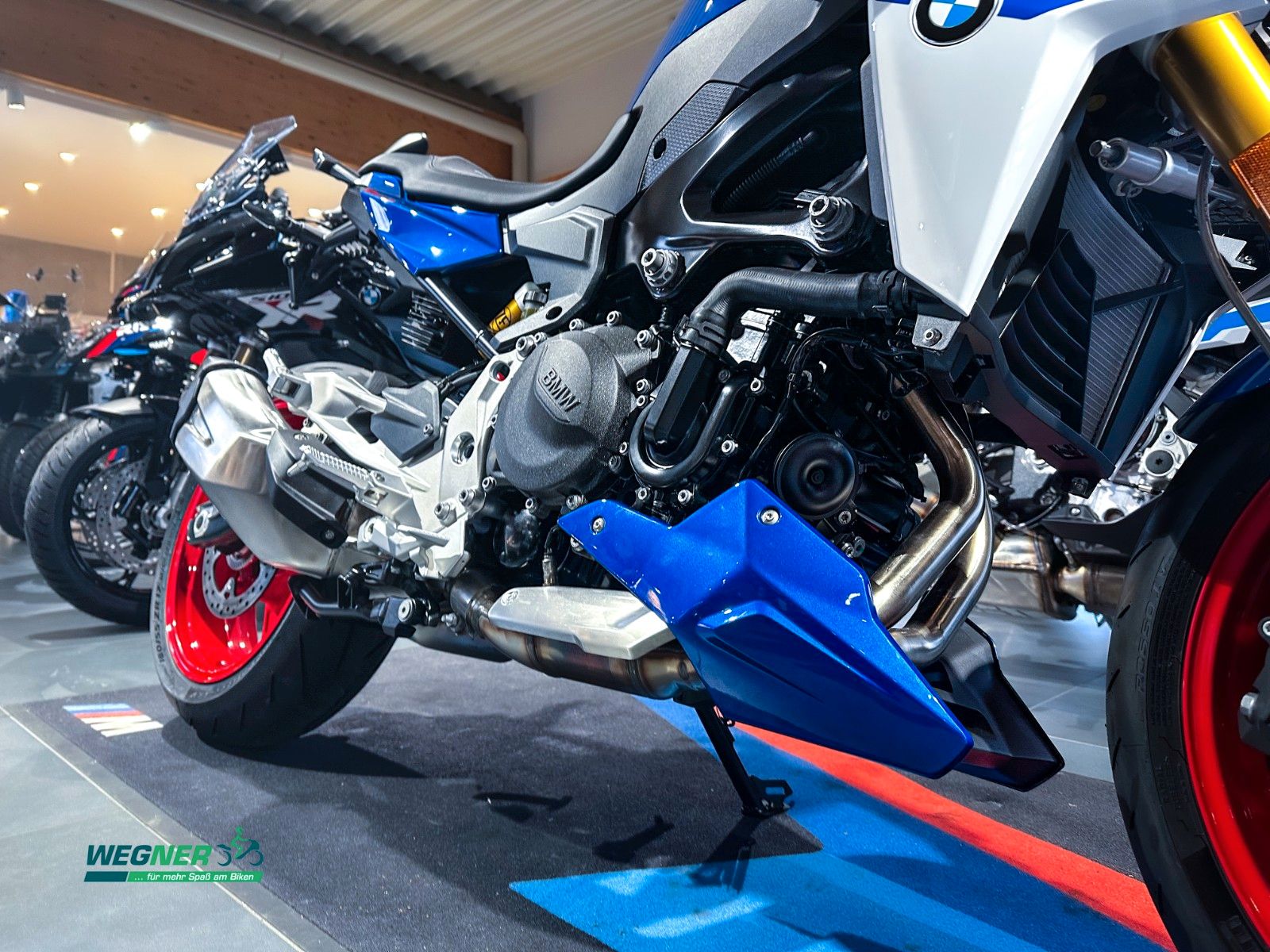 Fahrzeugabbildung BMW F900R Modell 2025 - sofort verfügbar!