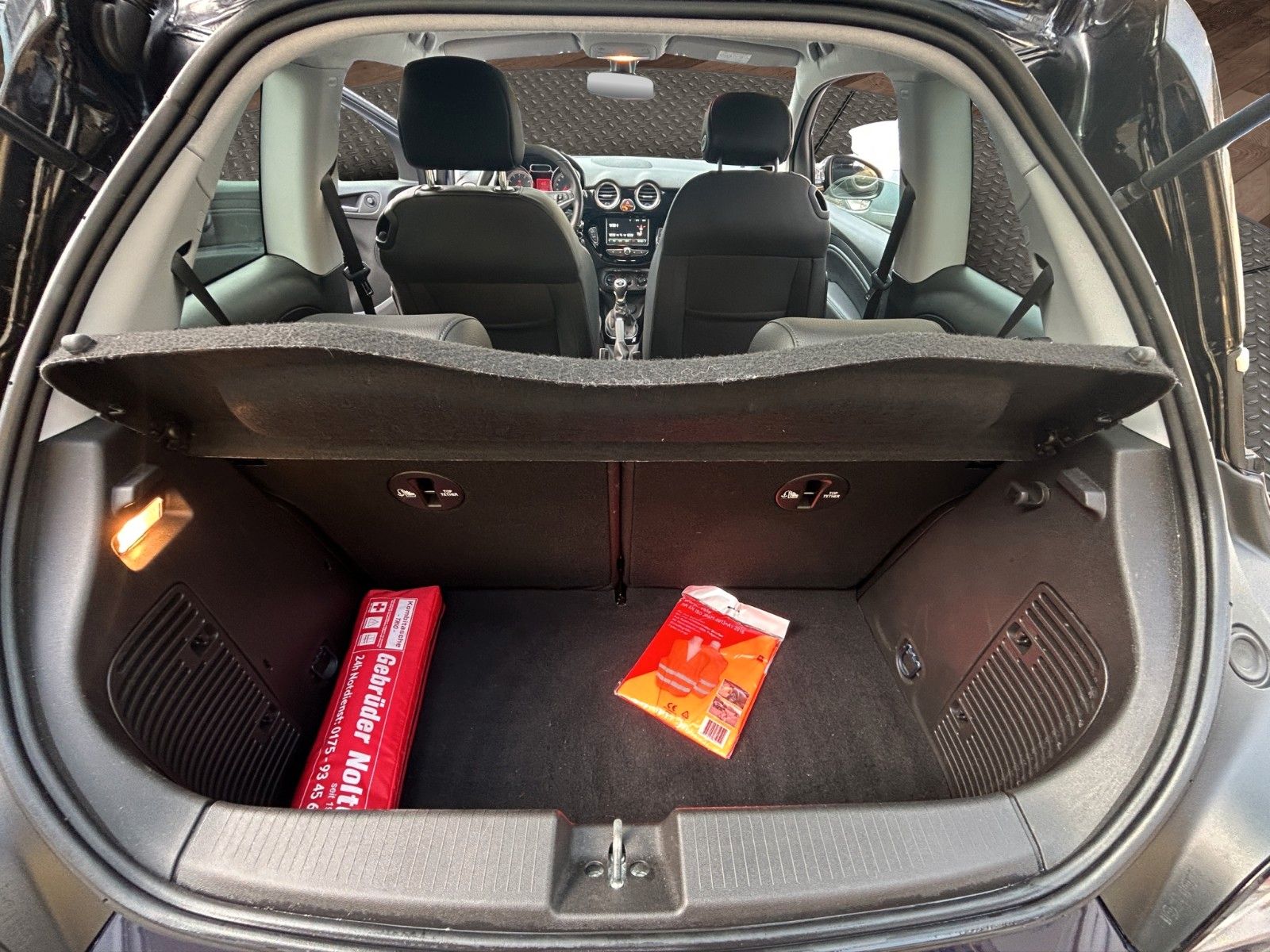 Fahrzeugabbildung Opel Adam 120 Jahre Klima/Parksensor/Tempomat/
