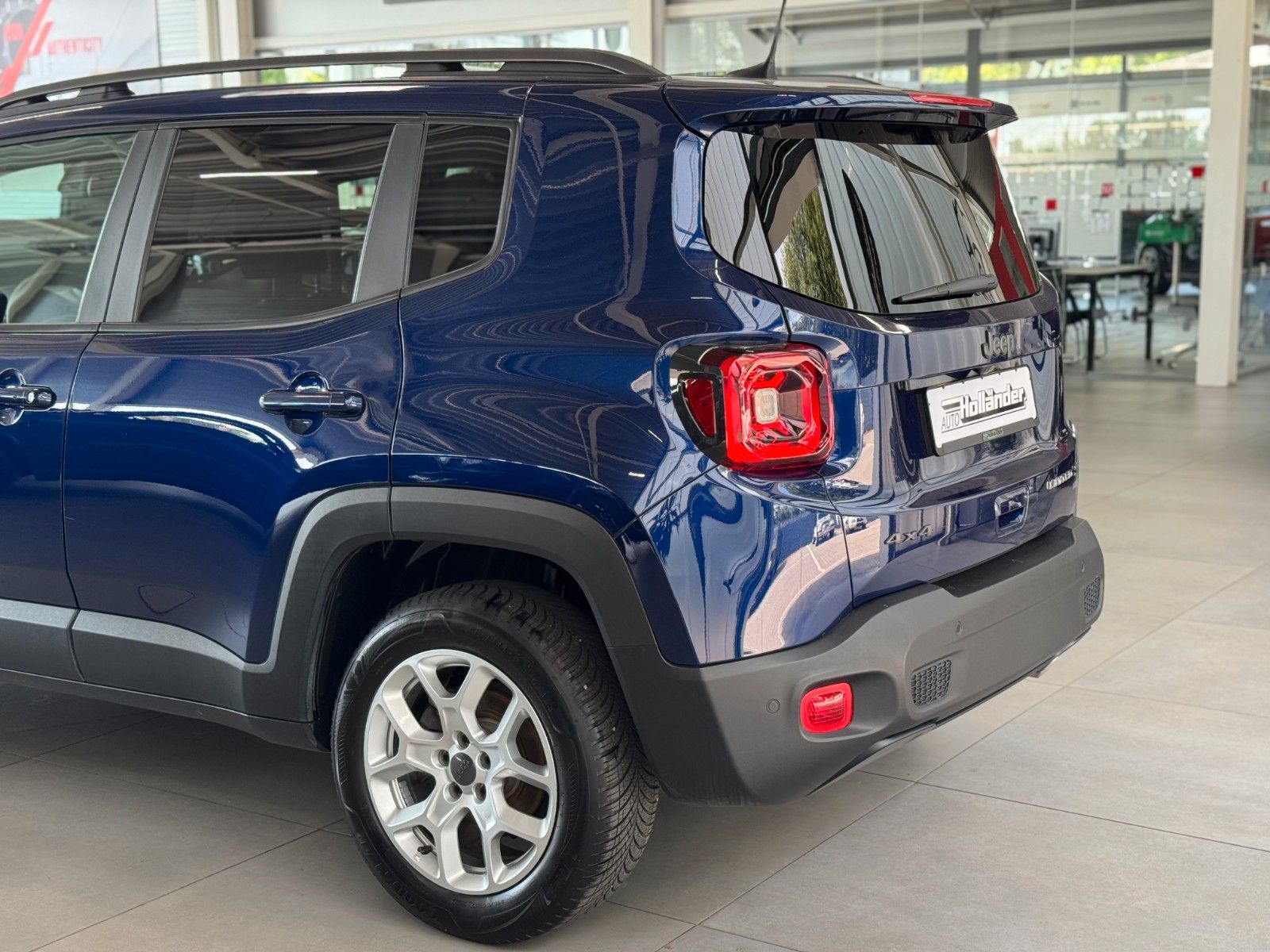 Fahrzeugabbildung Jeep Renegade Limited S 4WD Technologie-Paket