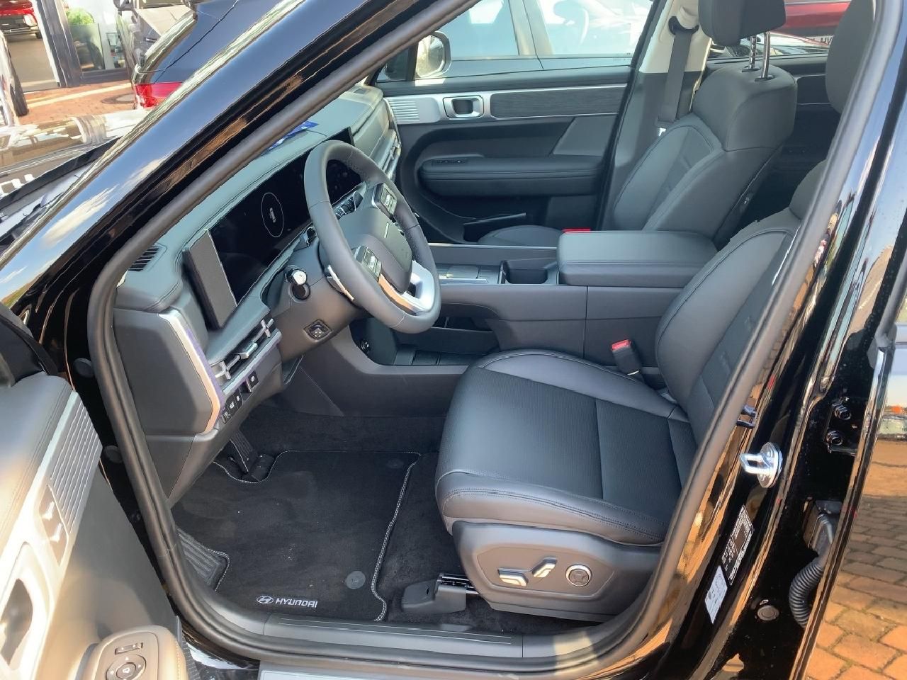 Fahrzeugabbildung Hyundai Santa Fe 1.6 T-GDI Hybrid 158 kW 4WD  INTRO