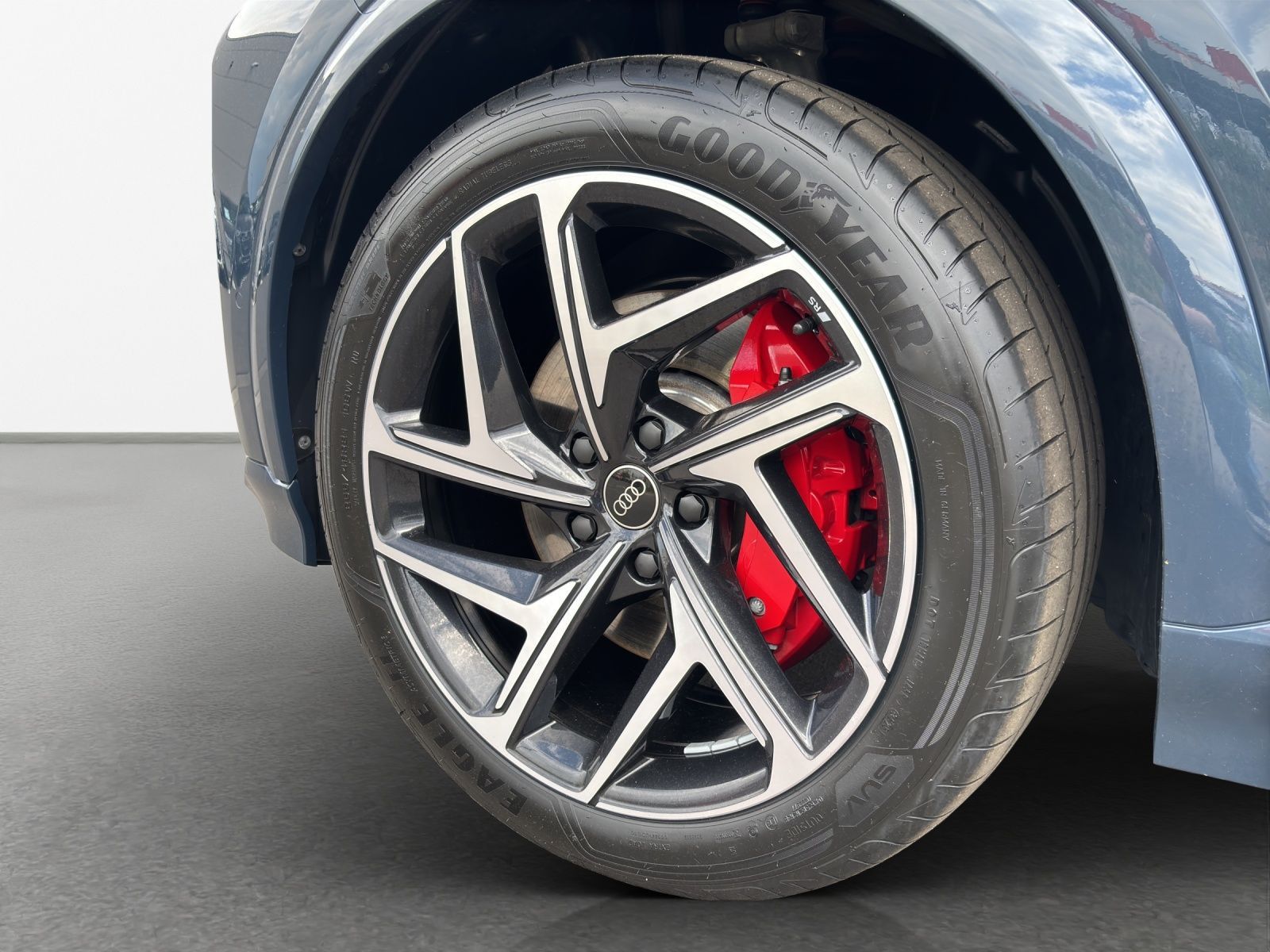 Audi SQ6 e-tron - Bild 14