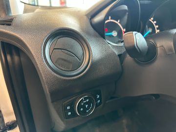 Ford Transit Courier Trend *PDC*TÜV*