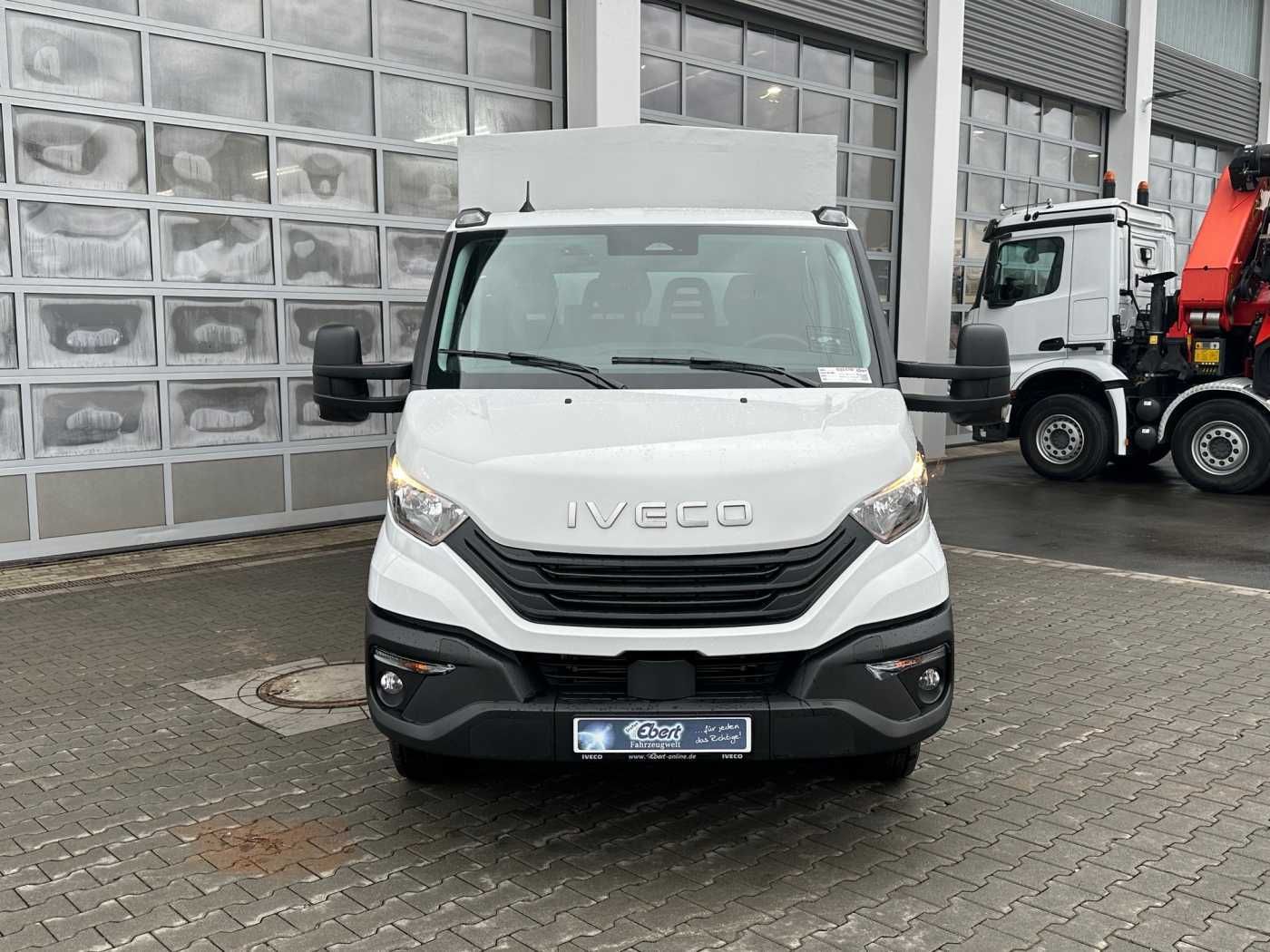 Fahrzeugabbildung Iveco Daily 50C18H A8 DoKa *AHK*Automatik*7-Sitze*