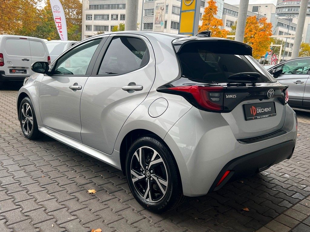 Fahrzeugabbildung Toyota Yaris Hybrid Teamplayer Comfortpaket