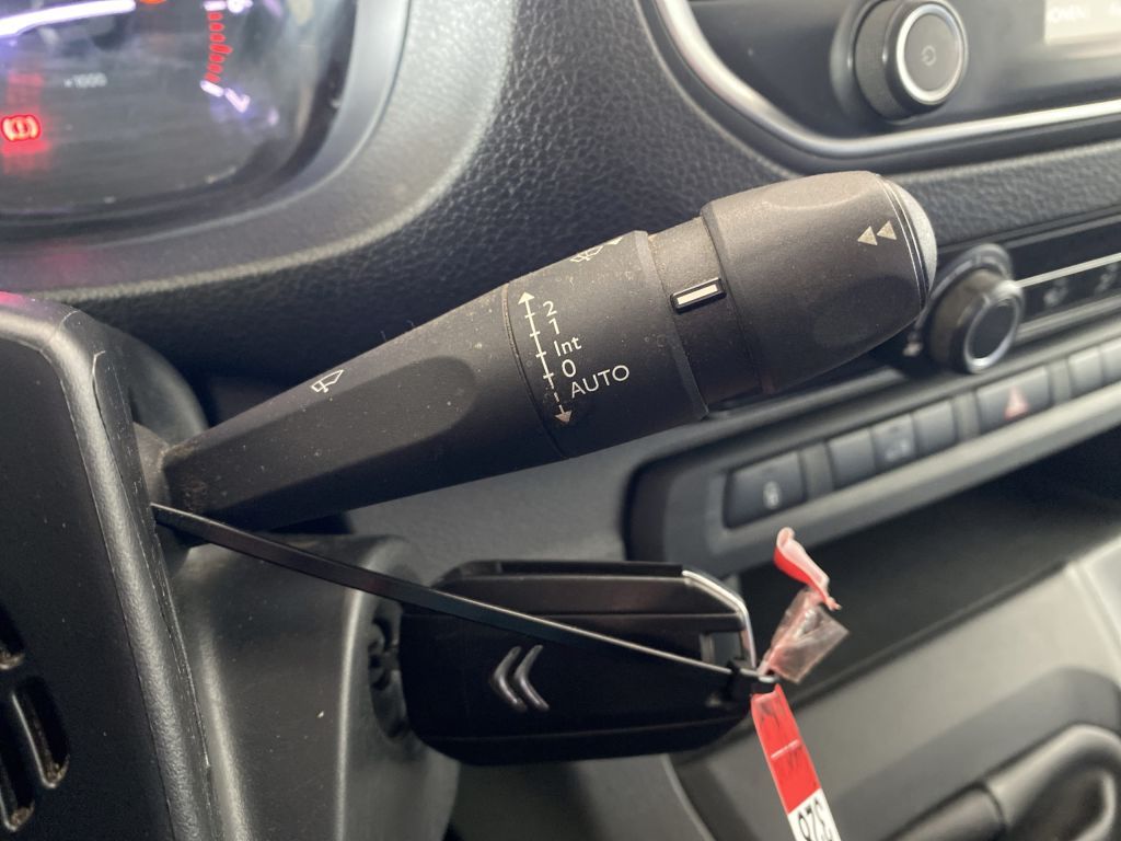 Fahrzeugabbildung Citroën Jumpy M BlueHDi 145 Club *NAVI*Rückfahrkamera*