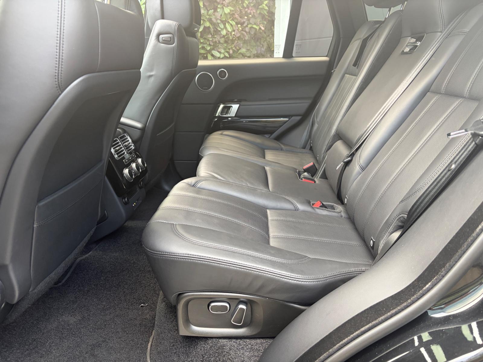 Range Rover Vogue 4.4 SDV8 340 ch • 76 500 km • Toit pano • Meridian • Caméra 360° • Sièges ventilés • 22"