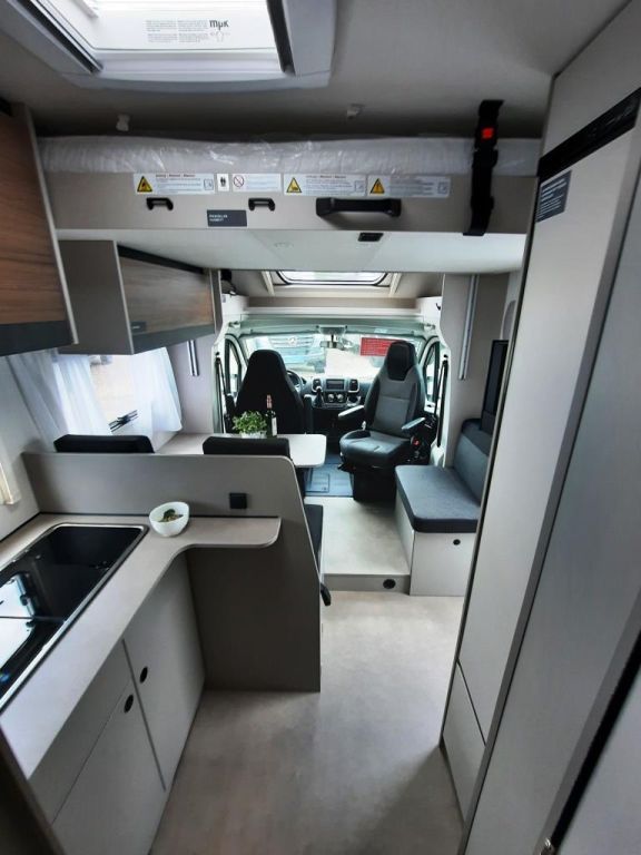 Fahrzeugabbildung LMC Tracer 730 EL Verfüg./Sparen Sie 15.235,- €