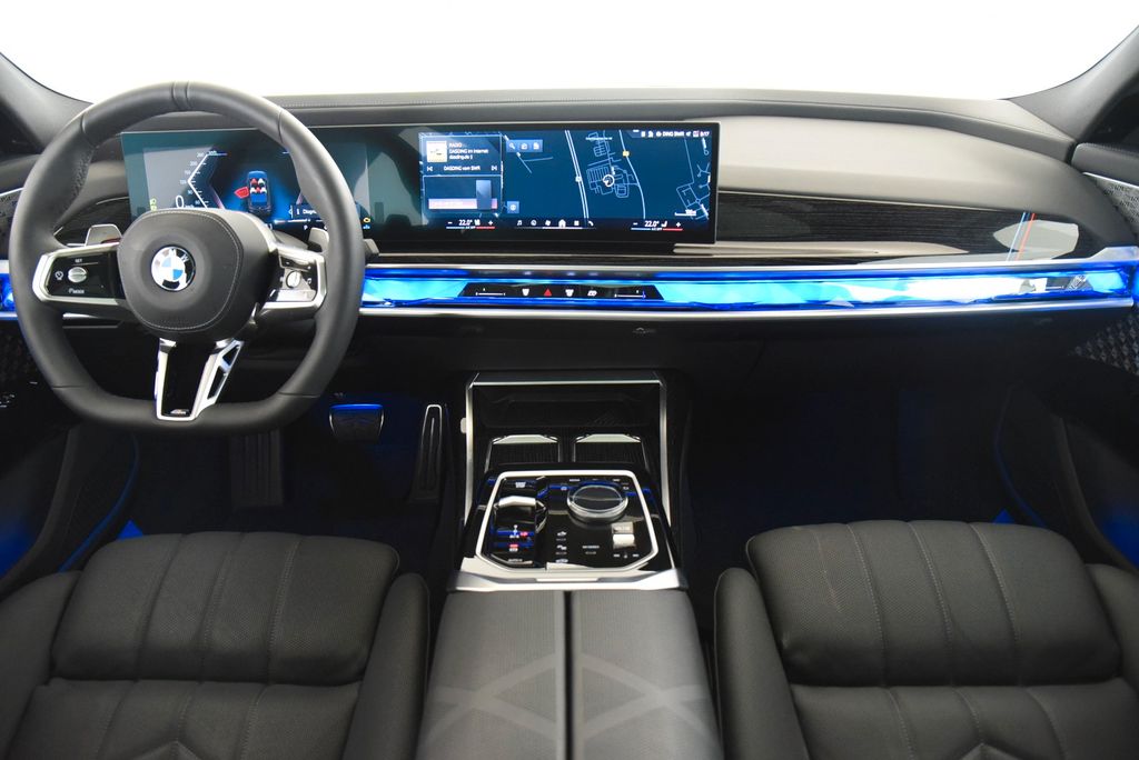 BMW 740