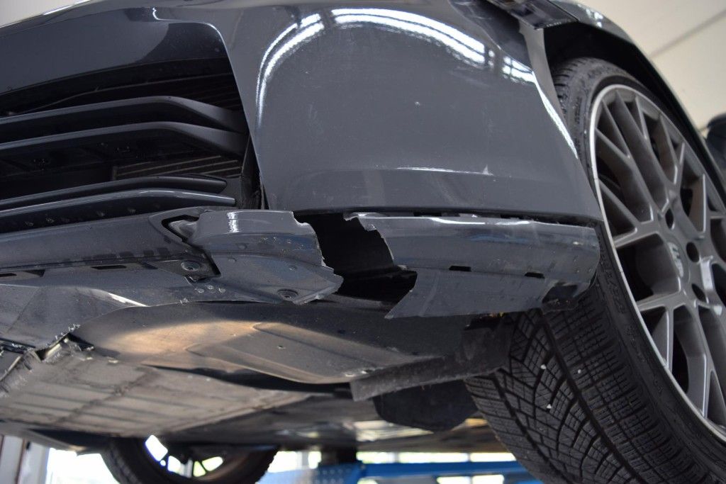 Porsche 992 Carrera Cabriolet unfallbeschädigt MatrixLed foto 23
