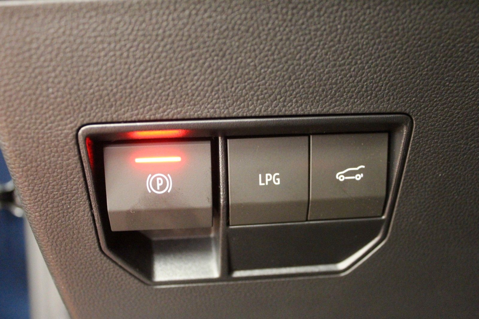 Fahrzeugabbildung Dacia Bigster mild hybrid-G 140 Extreme *Winter-Paket*