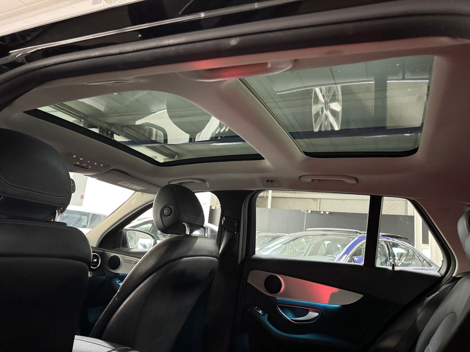 Fahrzeugabbildung Mercedes-Benz C 180 T CGI 9GT 2X AVANTGARDE PANO ILS NAVI AHK