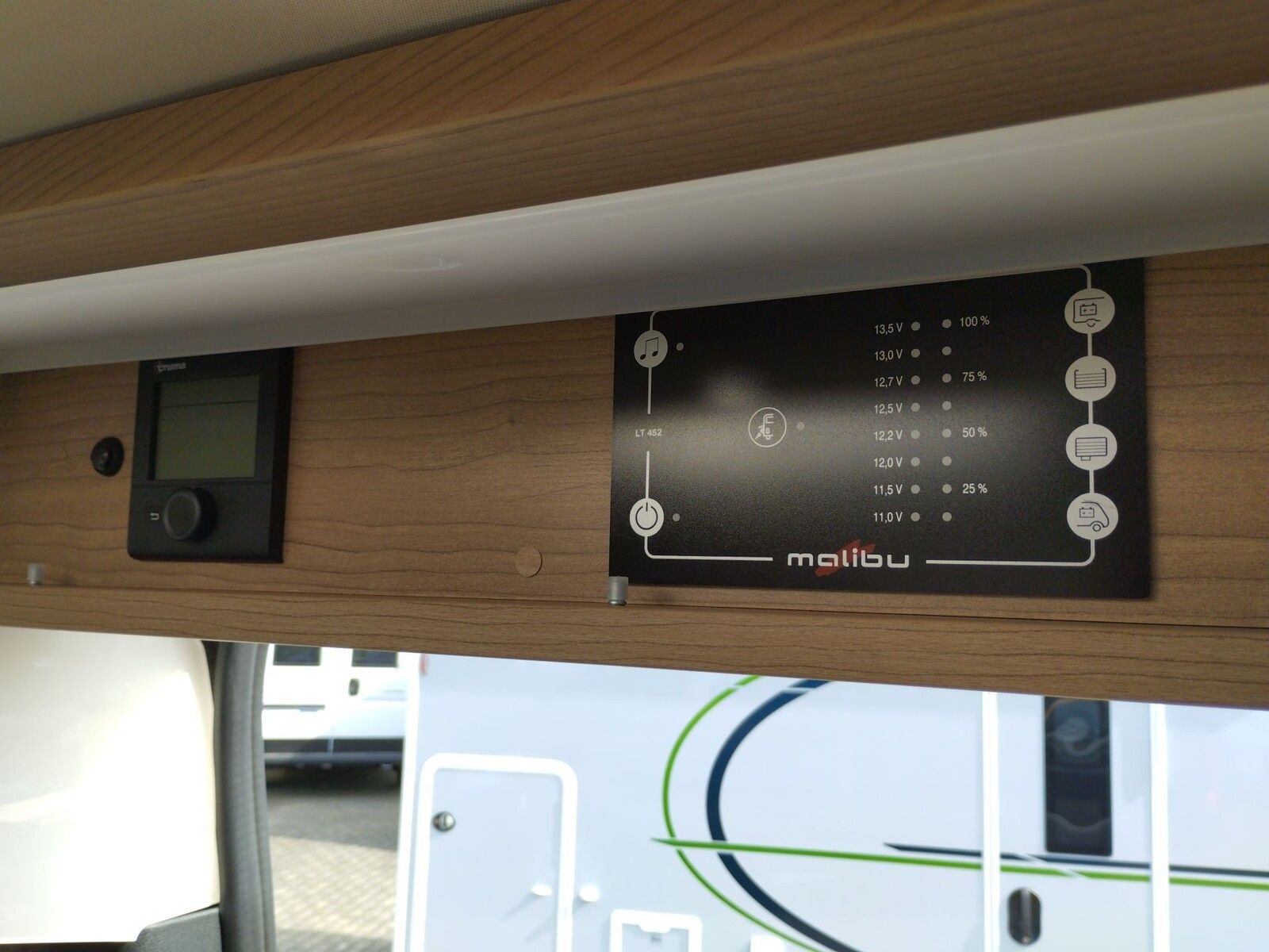 Fahrzeugabbildung Malibu Genius 641 LE Klimaautomatik, Radio DAB
