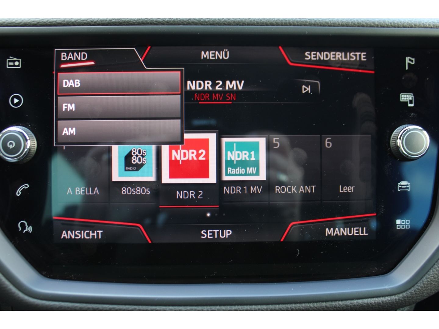 Fahrzeugabbildung SEAT Arona 1.0 TSI FR LED Navi TWA PDC DAB SHZ Tempom