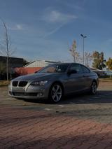 BMW 320i - - BMW 320 aus 2007: Coupe