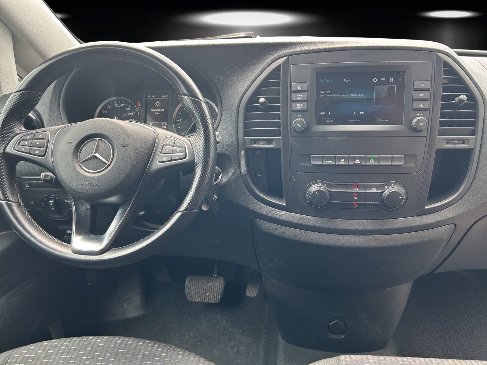 Fahrzeugabbildung Mercedes-Benz Vito 116CDI Kasten Lang 9G Audio40 DAB Kamra SHZ