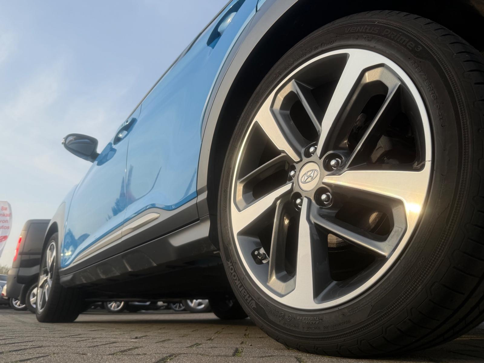 Hyundai Kona Premium 2WD