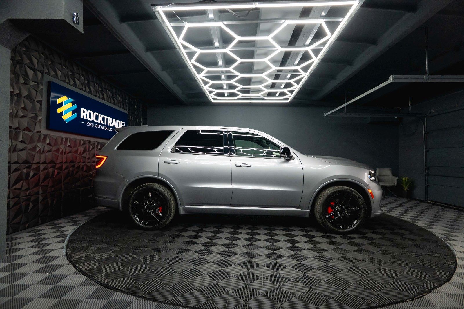 Fahrzeugabbildung Dodge Durango 5.7 V8 R/T SRT 4x4 Night-Paket Modell 22