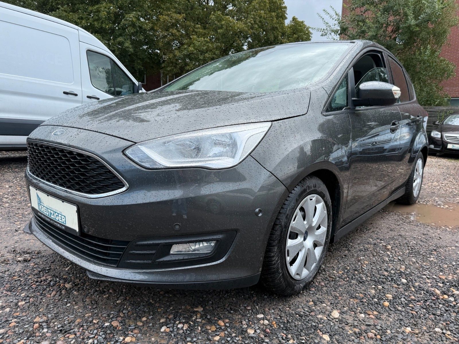 Fahrzeugabbildung Ford C-Max Cool & Connect