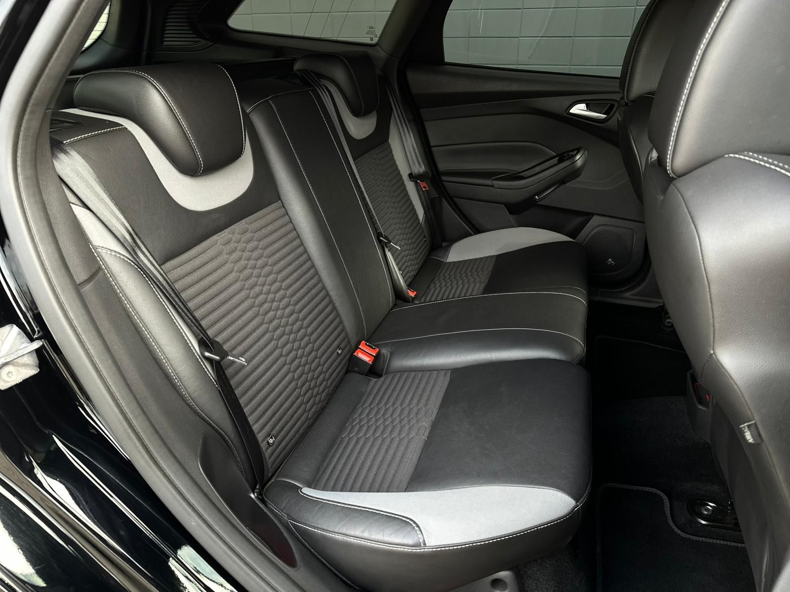 FORD Focus 2.0EB ST* BIXEN#SHZ#FH#NAVI#TEMPO#CAM#SONY - Image 17