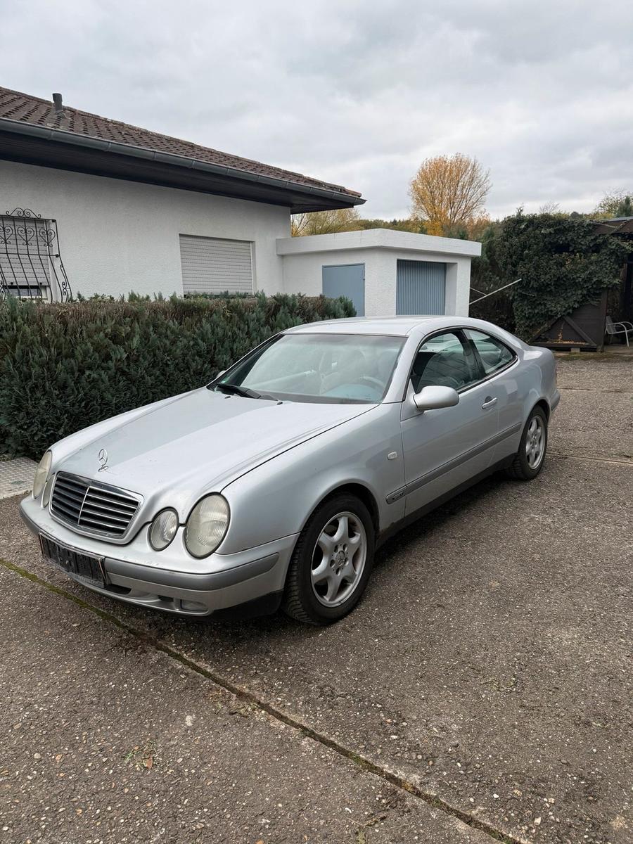 Mercedes-Benz CLK 200