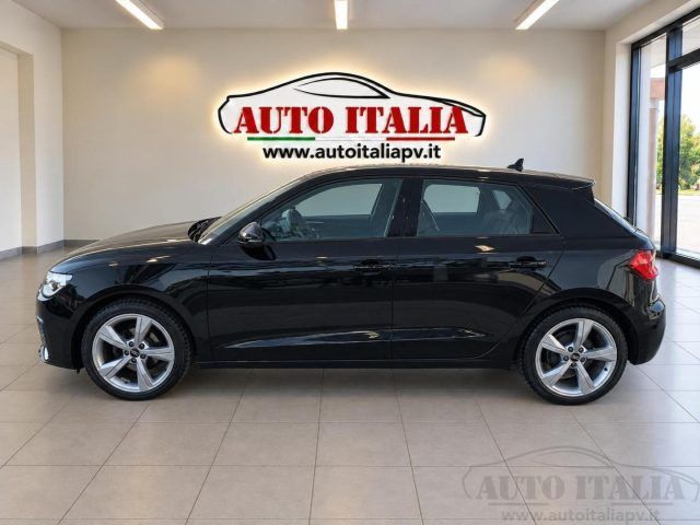 Audi AUDI A1 SPB 25 TFSI Identity Black imagem 2
