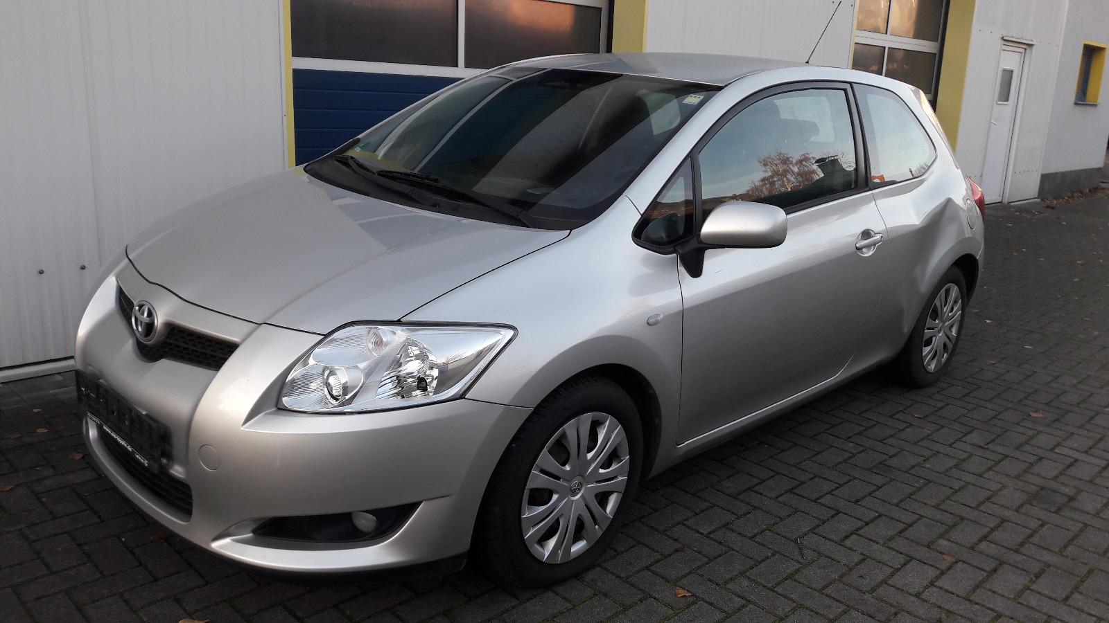 Toyota Auris 1.4 VVT-i Sol