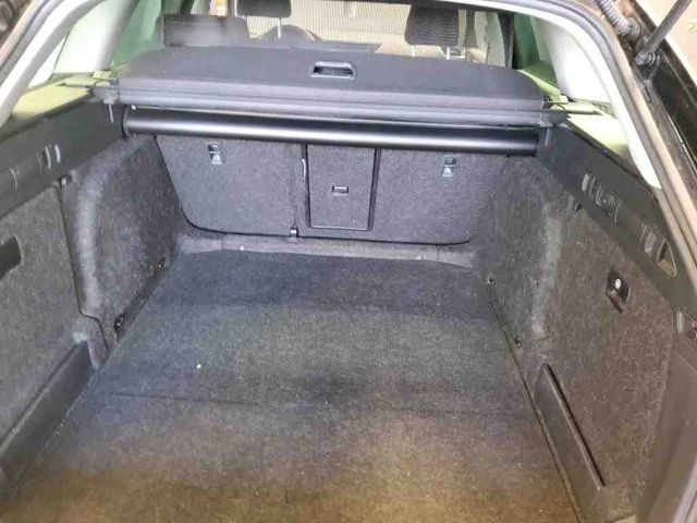 Superb Combi 2.0 TDI Ambition KAMERA+DAB+NAVI+PD