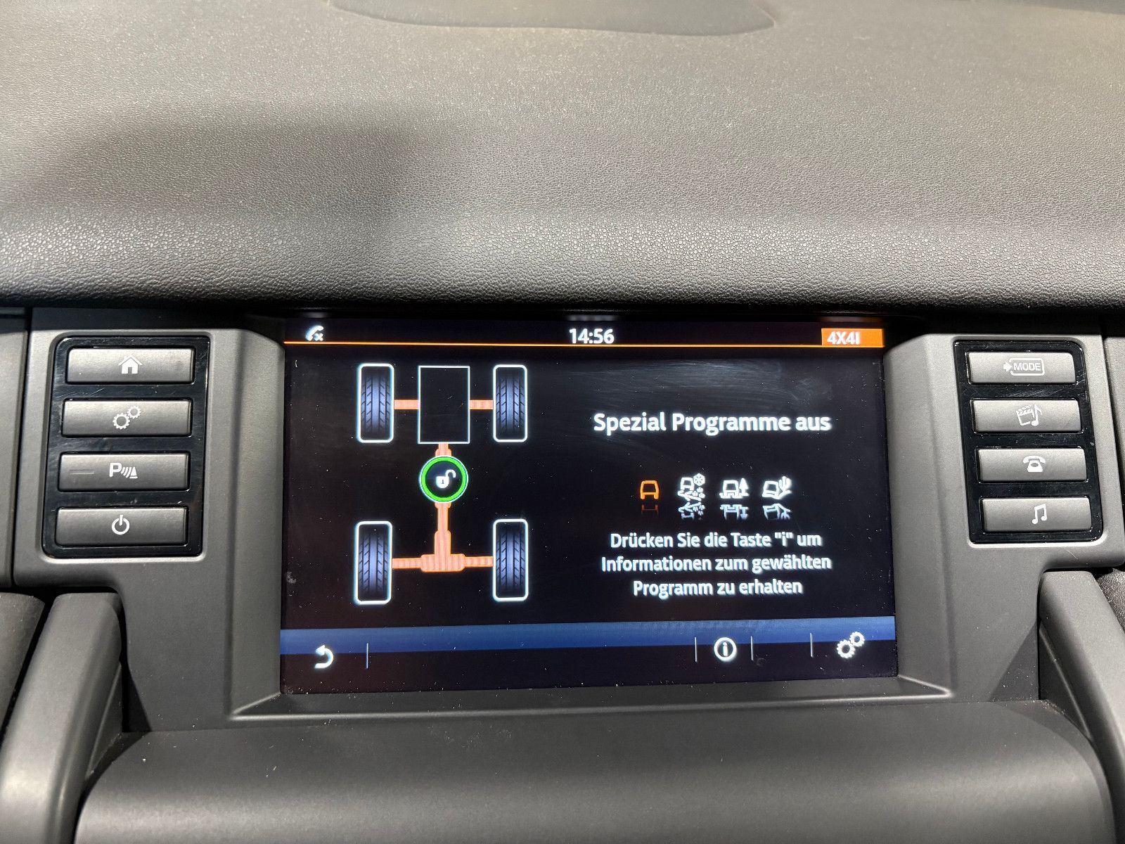 Fahrzeugabbildung Land Rover Discovery Sport Pure/PDC/SHZ/KLIMA/SPURHALTEASS.