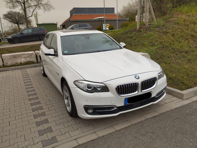 BMW 530d xDrive Touring A Modern Line Modern Line