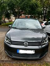 Volkswagen VW Touran 1.4 TSI. - Volkswagen Touran mit Benzin-Antrieb: Kombi, Automatik