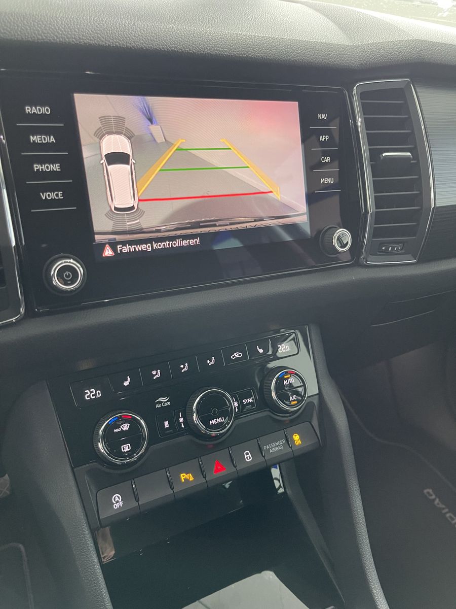 Fahrzeugabbildung SKODA Kodiaq Ambition 2.0 TDI*AHK*ACC*Cam*STHZ*Navi*