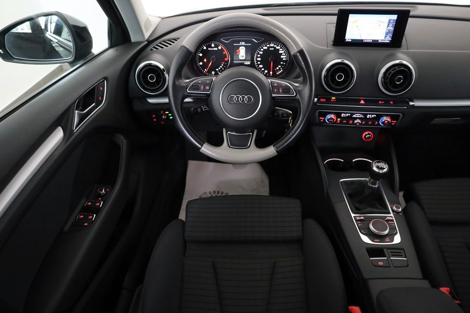 Fahrzeugabbildung Audi A3 SB Ambition ultra Navi,Xenon,SH,PDC,AHK