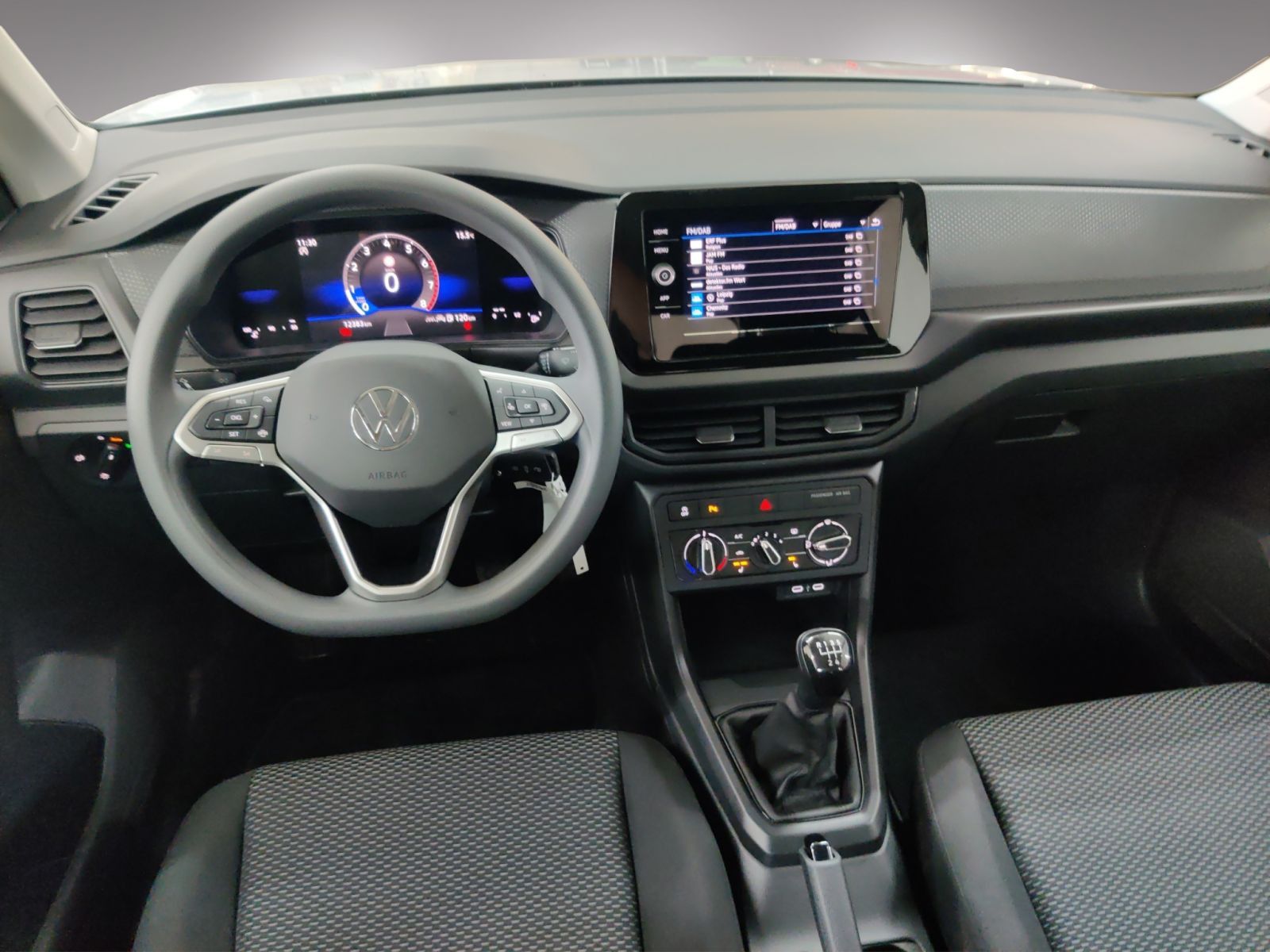 Volkswagen T-Cross - Bild 8