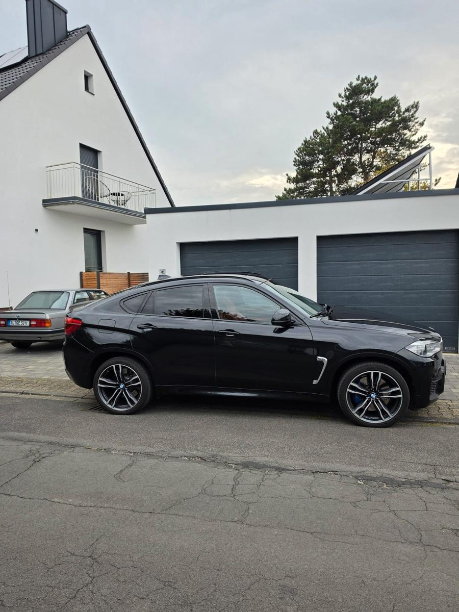 BMW X6 M  Top gepflegt! Lückenlos Scheckheft!