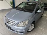 Mercedes-Benz B 170*AUTOMATIK*SHZ*PARK-ASSIST*TEMPOMAT*AHK - : Kleinbus, Auto