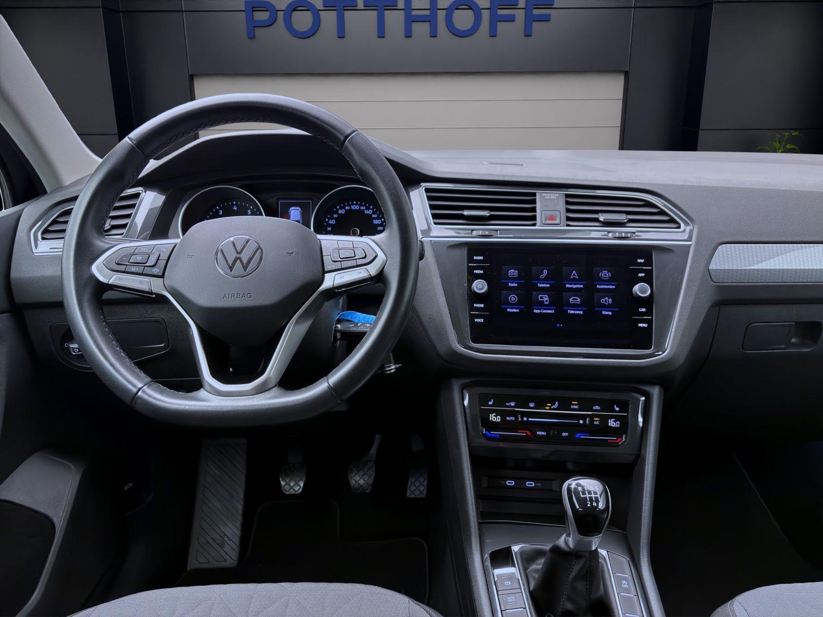 Volkswagen Tiguan 1.5 TSI LIFE NAVI LED ACC PDC