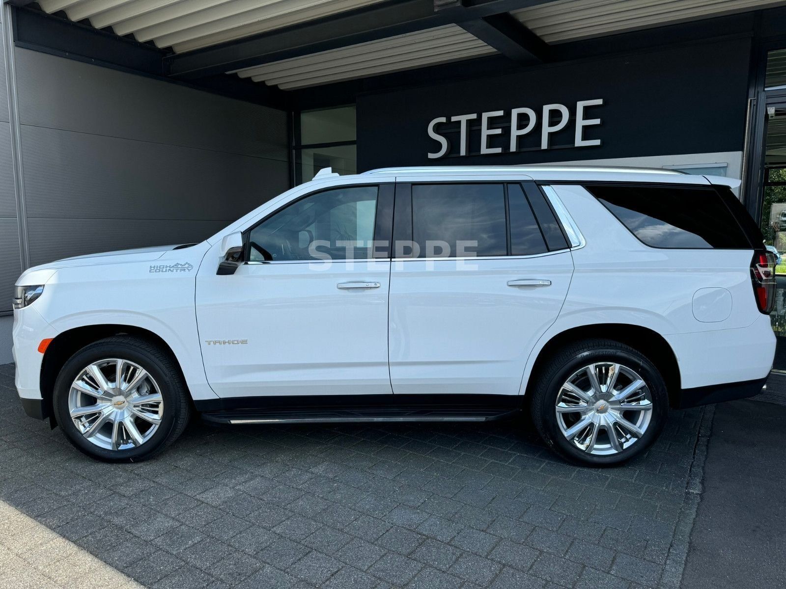 Chevrolet Tahoe 6,2 LPG  High Country AHK  22Alu