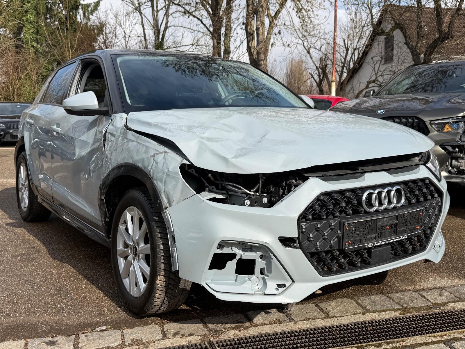 Audi A1 citycarver 30 TFSI PDC Sitzheitzung Navi