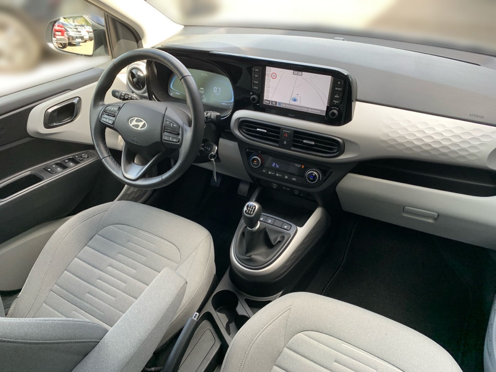 Fahrzeugabbildung Hyundai i10 1.2 Prime Navi Allwetter