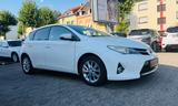 Toyota Auris 1.4 D-4D Start Edition Navi Kamera SHZ PDC - Toyota Auris mit Diesel-Antrieb