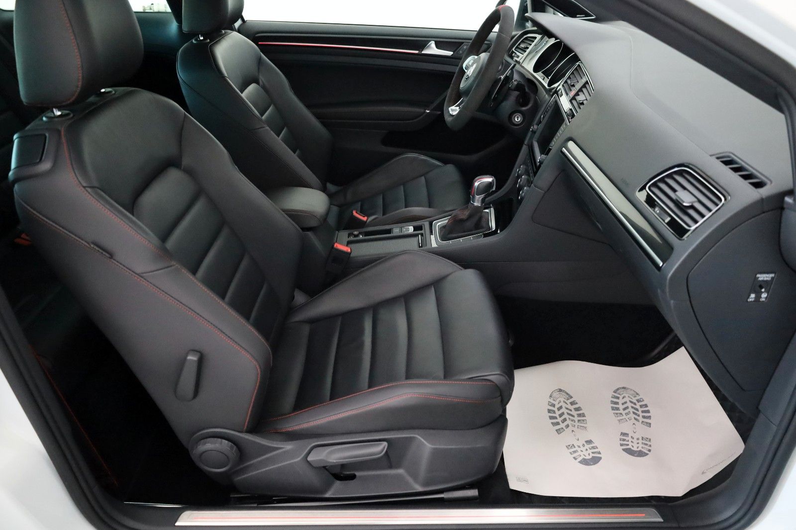 Fahrzeugabbildung Volkswagen Golf VII Lim. GTI Clubsport Leder,Navi,Xenon,SD