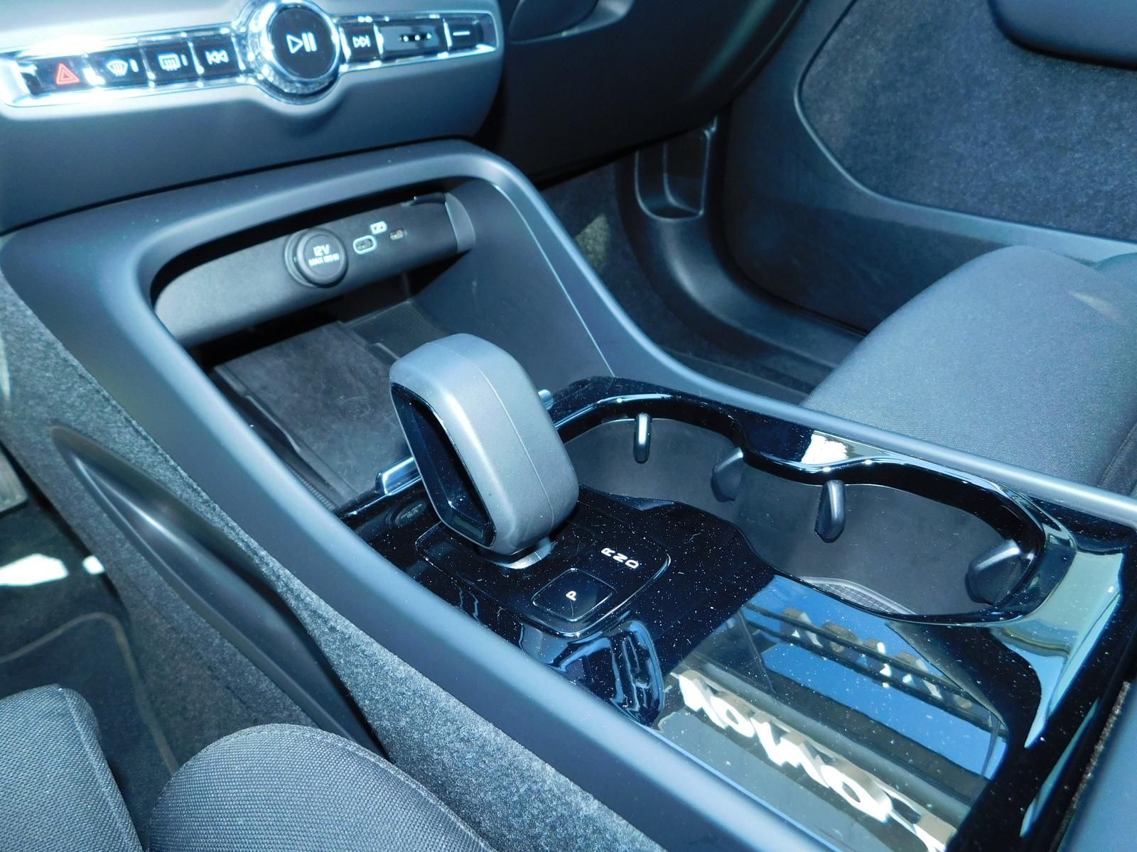 Fahrzeugabbildung Volvo XC40 Recharge single Motor Plus