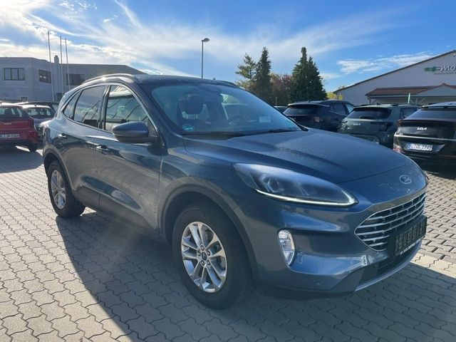Fahrzeugabbildung Ford Kuga Plug-In Hybrid Titanium X LED HeadUpDisplay