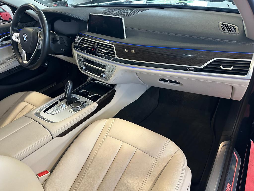 BMW 730