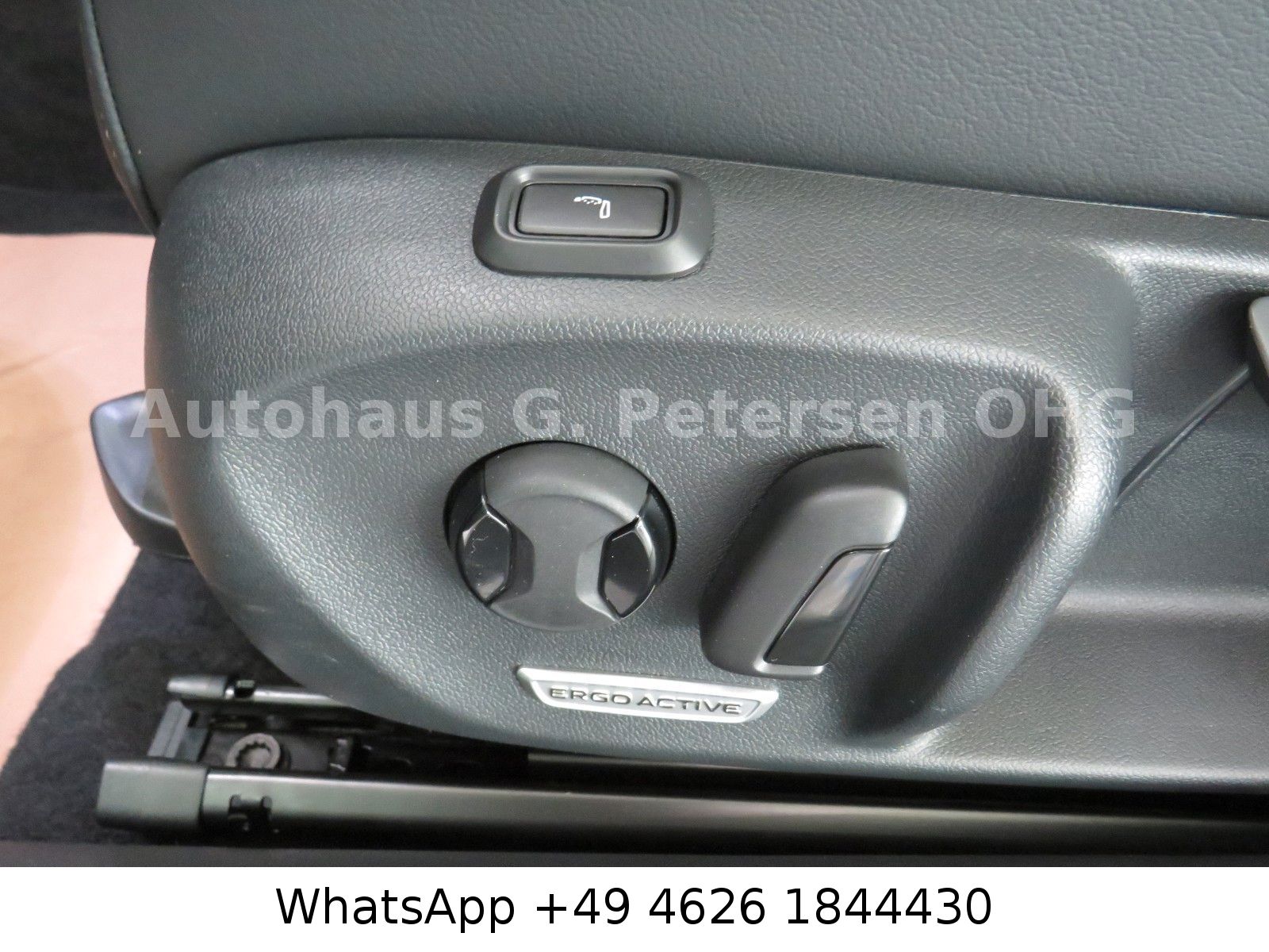 Fahrzeugabbildung Volkswagen Passat Var. *Keyless*IQ Light*DSG*AppCo*Navi*