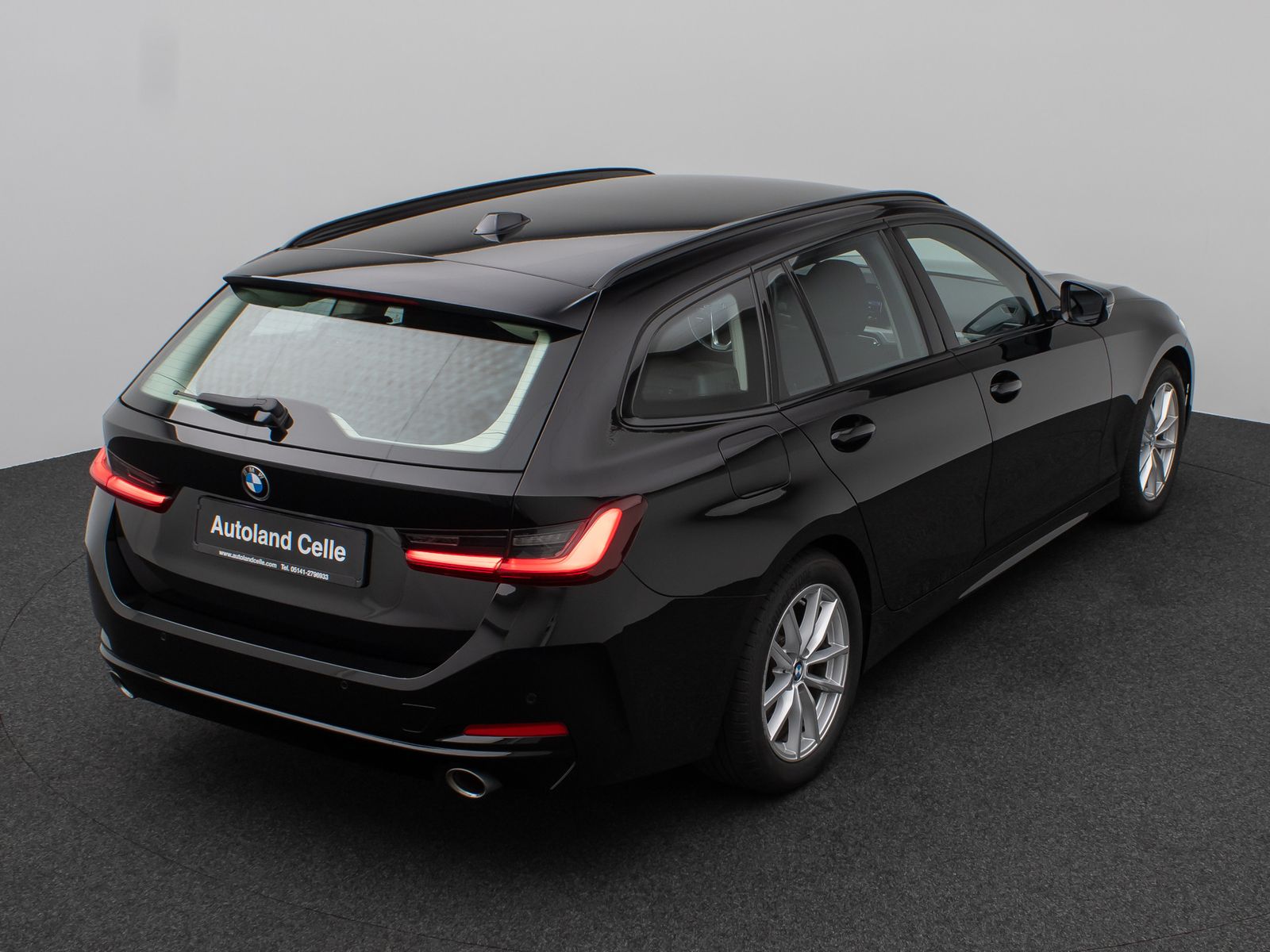 Fahrzeugabbildung BMW 318i DAB CockPit+ PDC Geschwindigkeitsreg LED