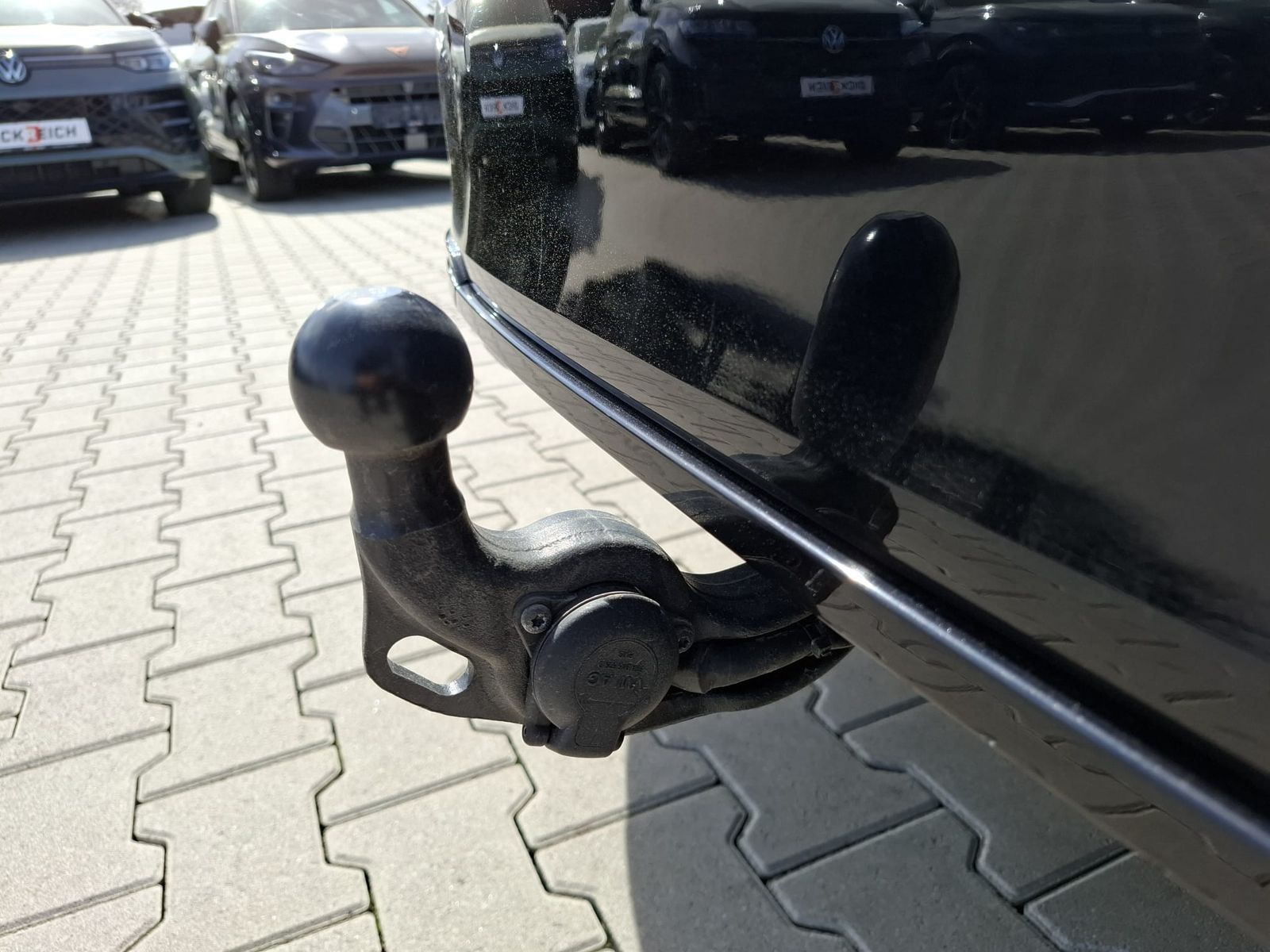 Fahrzeugabbildung SKODA Octavia 2.0 DSG Sportline MATRIX*AHK*CANTON*5J.G